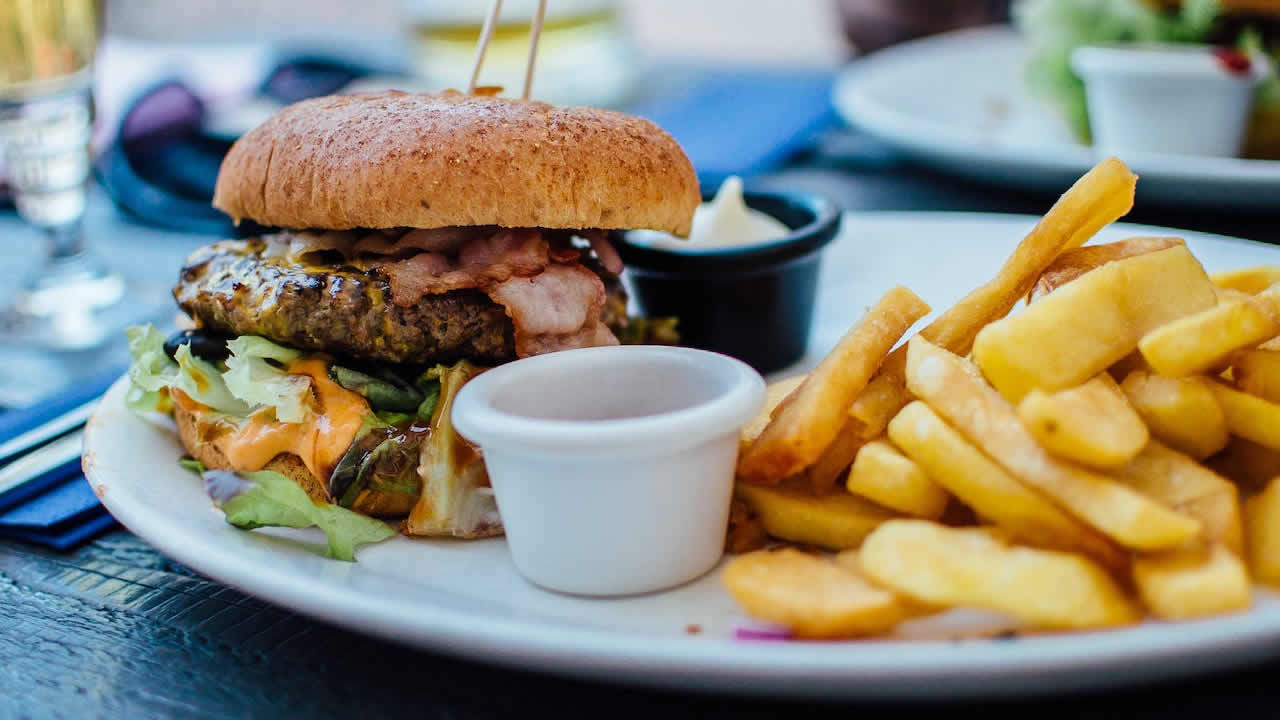 Home 16 Overcoming Unhealthy Emotional Relationship with Food