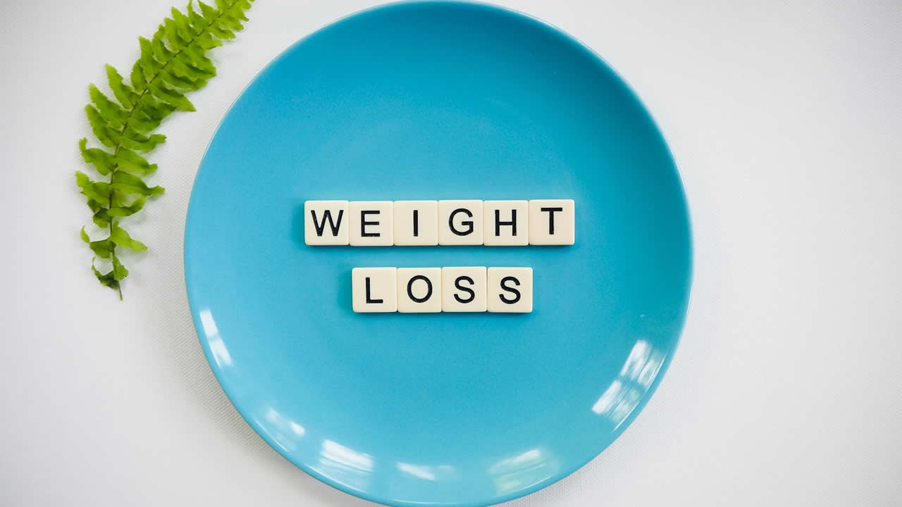 Home 18 Navigating Weight Loss the Indian Veg Way: Insights from Dietician Priya Mittal